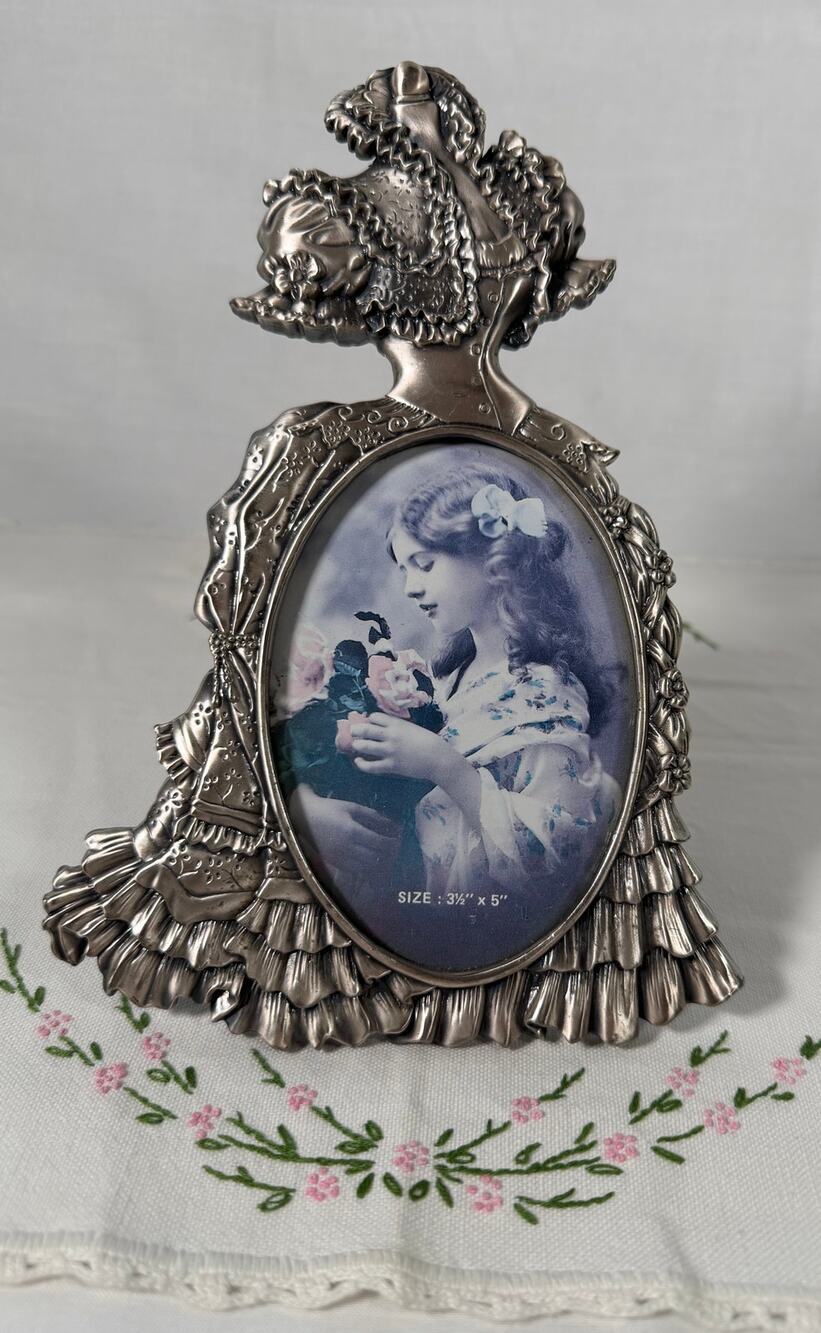 Vintage Linco Ornate Metal Picture Frame Victorian Lady Frame, 3.5x5